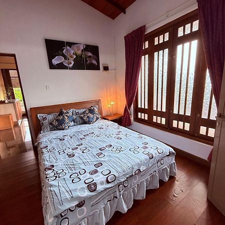 Resident View Homestay Kandy Bagian luar foto