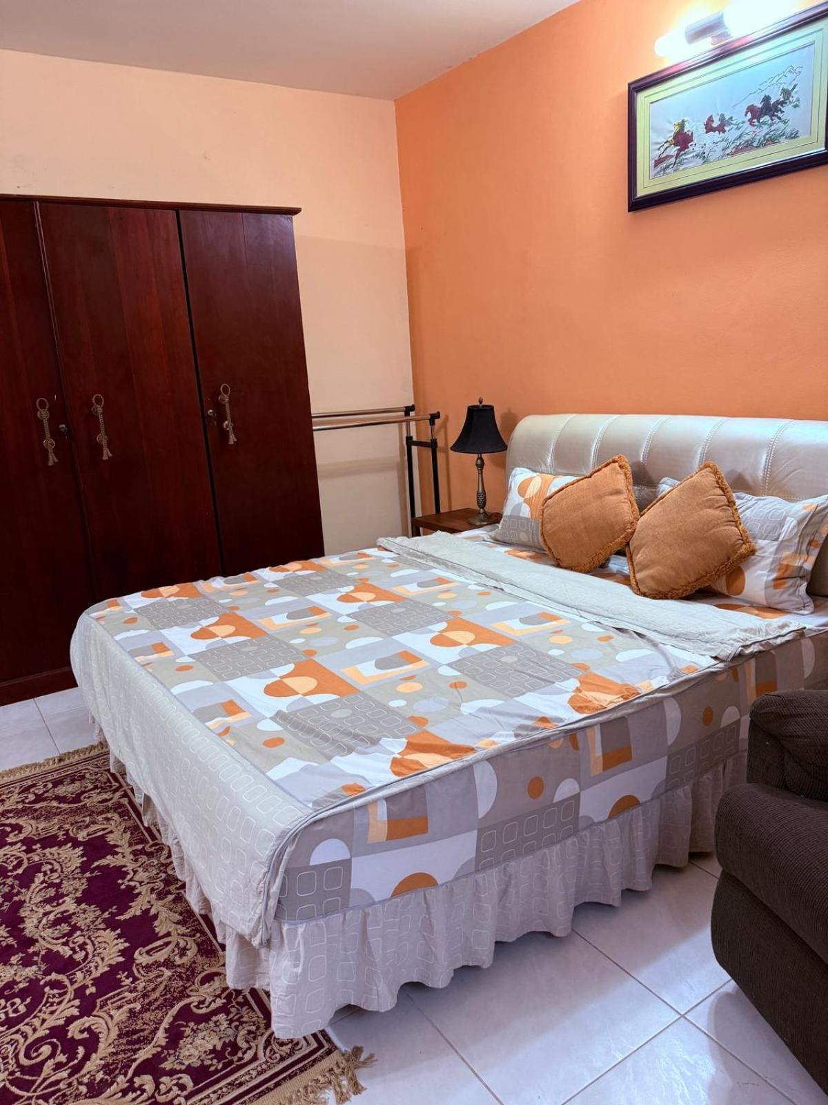 Resident View Homestay Kandy Bagian luar foto
